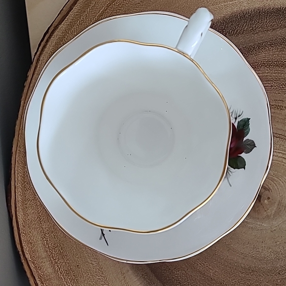 *2/$30 summer clearout* Vintage "Royal Grafton" teacup & saucer - Picture 2 of 5